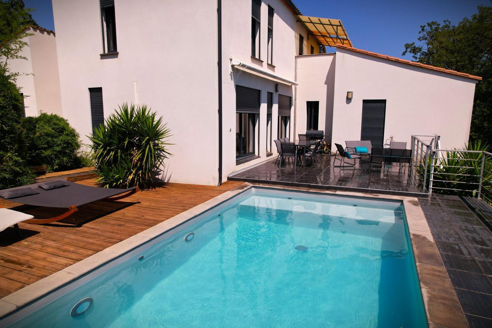 Avec Piscine Villa